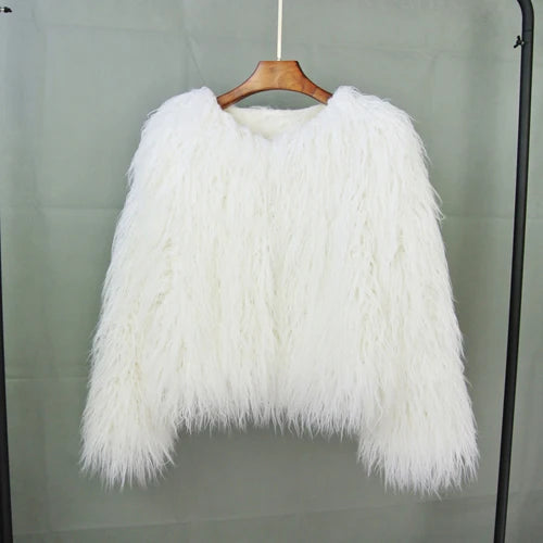 Funky faux fur fashion - Instant outfit booster! Enter the room with confidence!